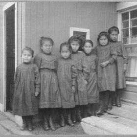 دادستان کانادا: ۶ هزار کودک بومی در مدارس شبانه‌روزی جان داده‌اند