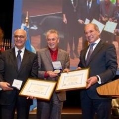 اهدای جایزه سازمان منع سلاح های شیمیایی در لاهه به محقق ایرانی