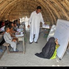  ��������-������������ - کودکان ایرانی اما بدون شناسنامه/ دانش‌آموزان سیستان‌وبلوچستان هنوز در کپر درس می‌خوانند